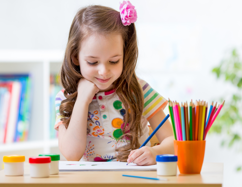 Cute,Little,Preschooler,Child,Drawing,At,Home